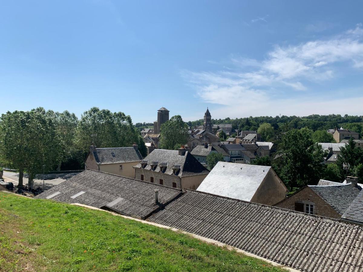 Gite 4 Etoiles - La Maison De Paul Coussergues Zewnętrze zdjęcie